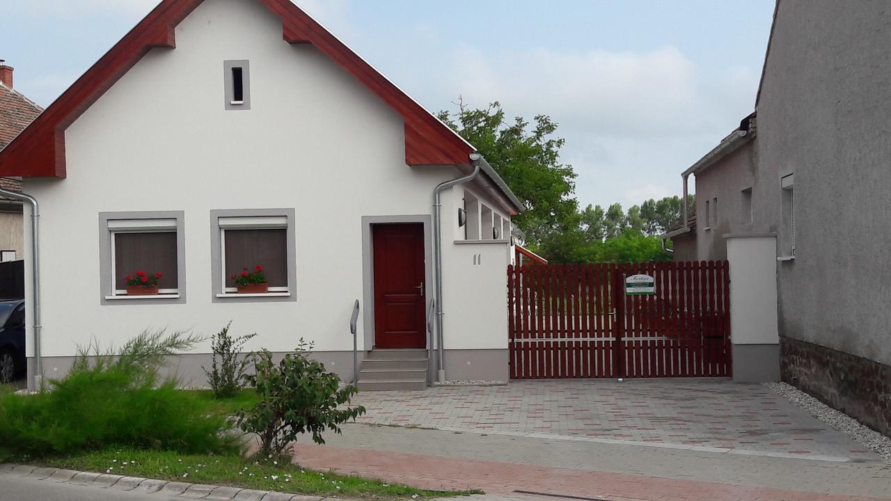 Kertész Apartmanok Hegykő Exterior foto